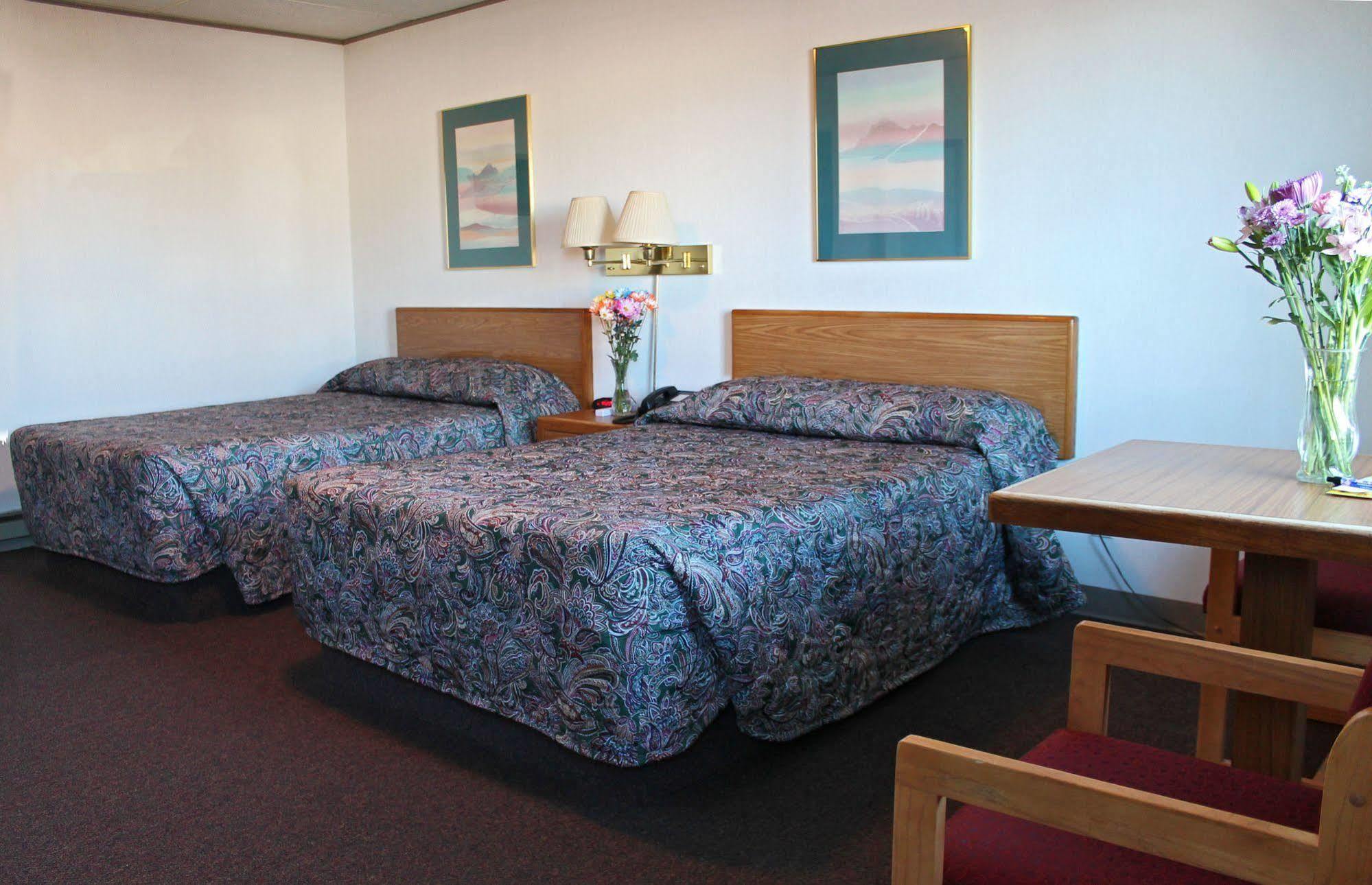 Budget Host Crestview Inn Sault Ste. Marie Exterior foto